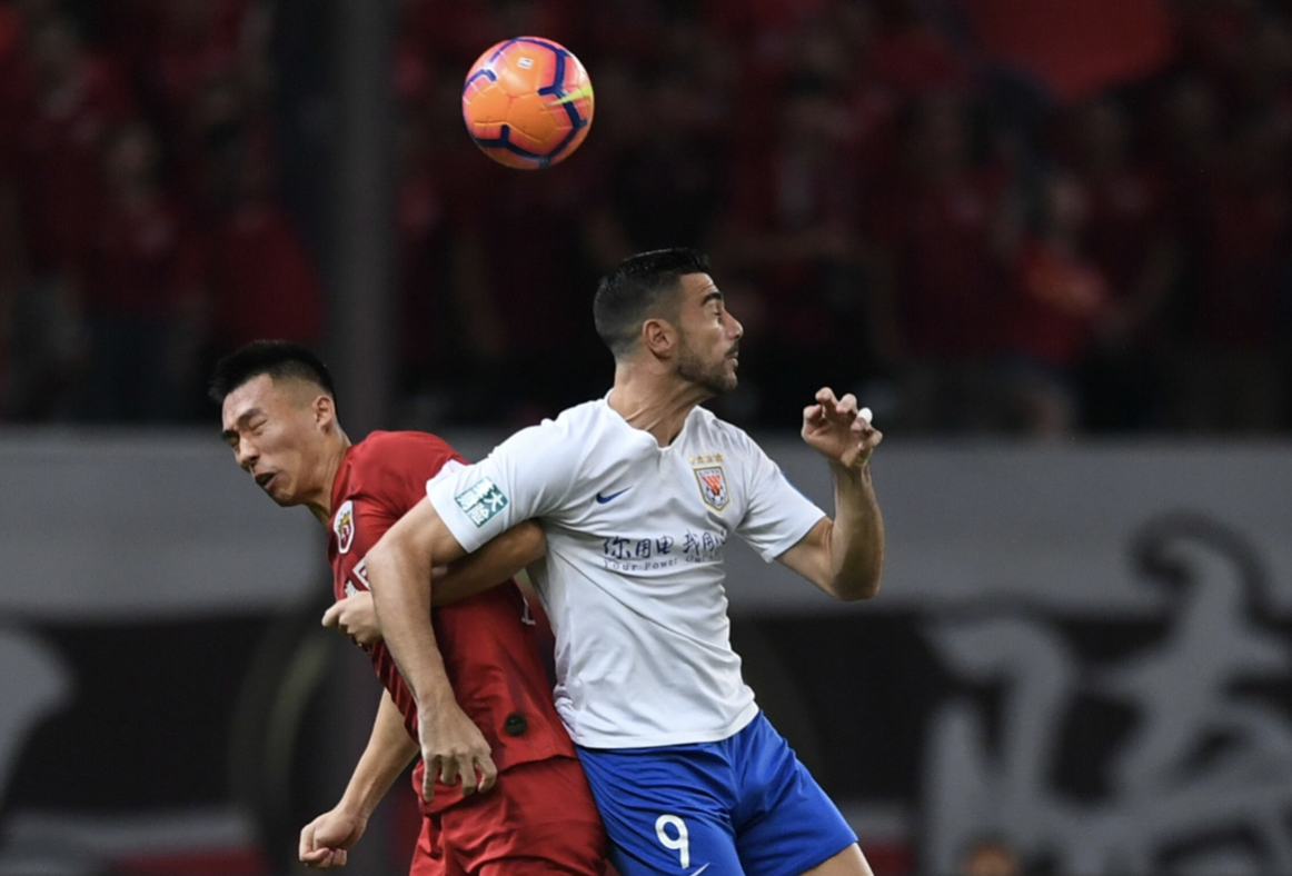 包含JackeyLove赛事官方发布战术调整新规，老鹰争议不断！的词条