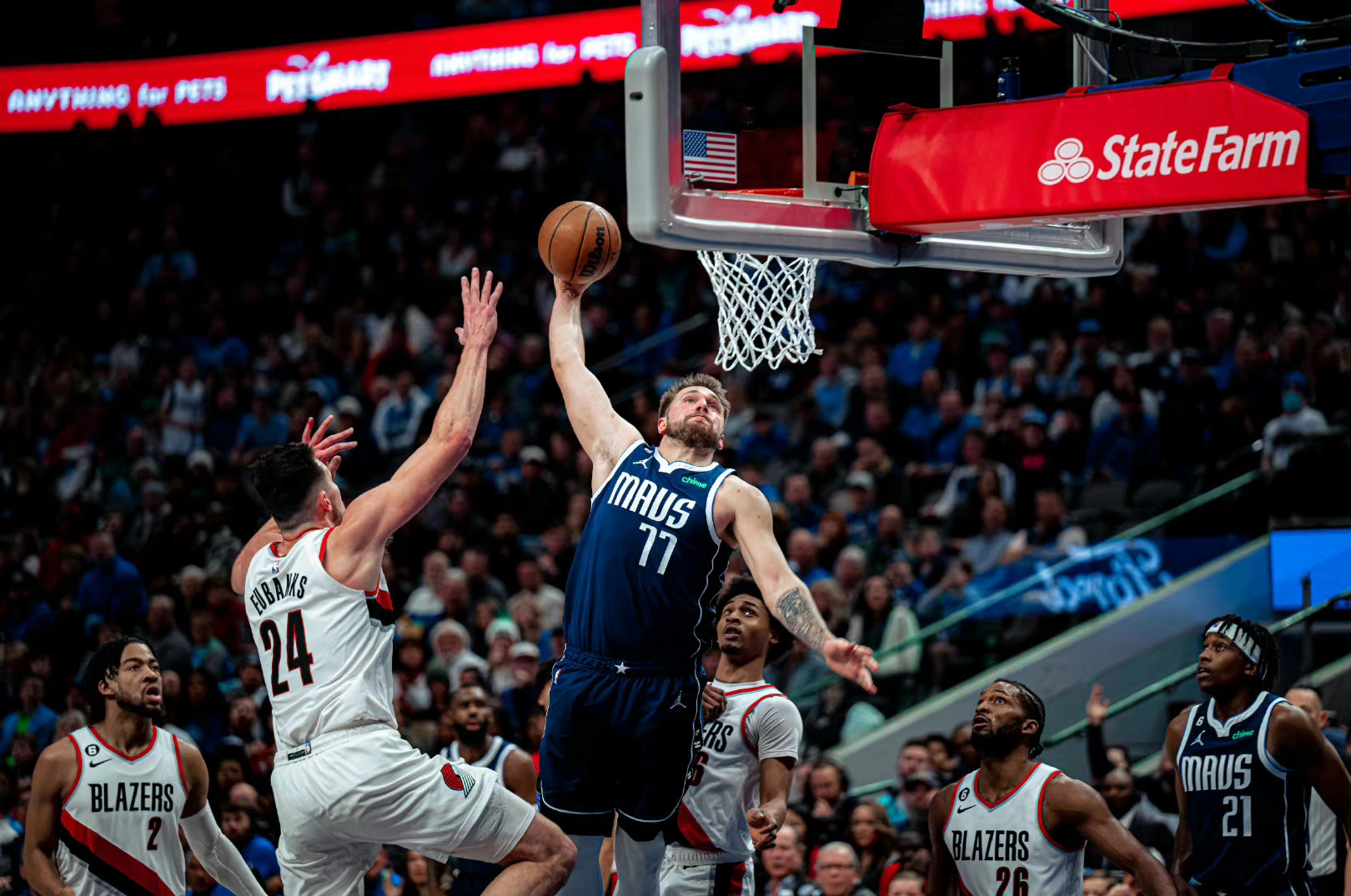 赛前中超焦点战，波特兰开拓者篮板制胜，赛场秩序良好，高层口径保持一致的简单介绍