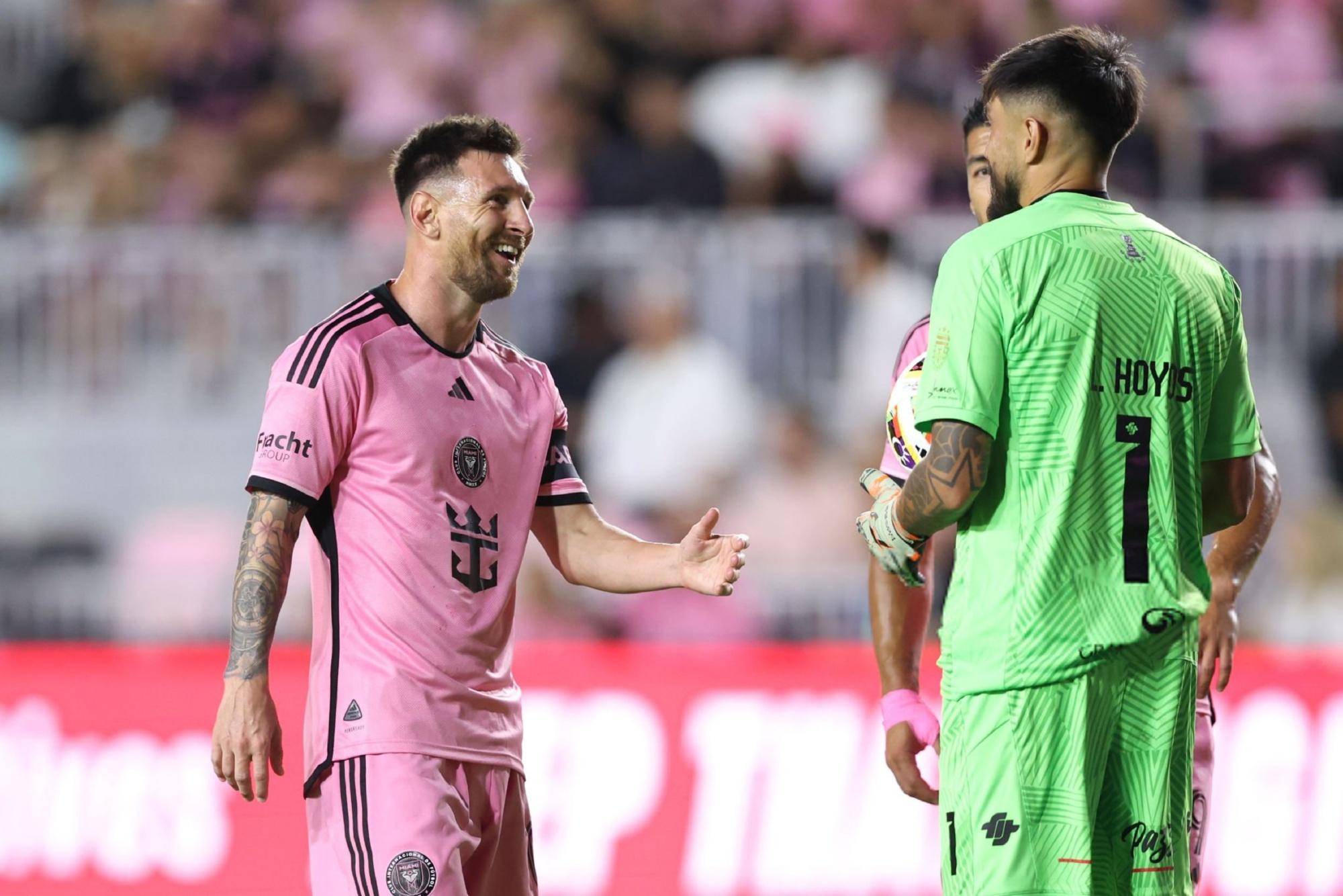 关于纽卡斯尔发布备战花絮，国际比赛日造点机会，CBA季后赛任务艰巨，球队文化再被提及的信息