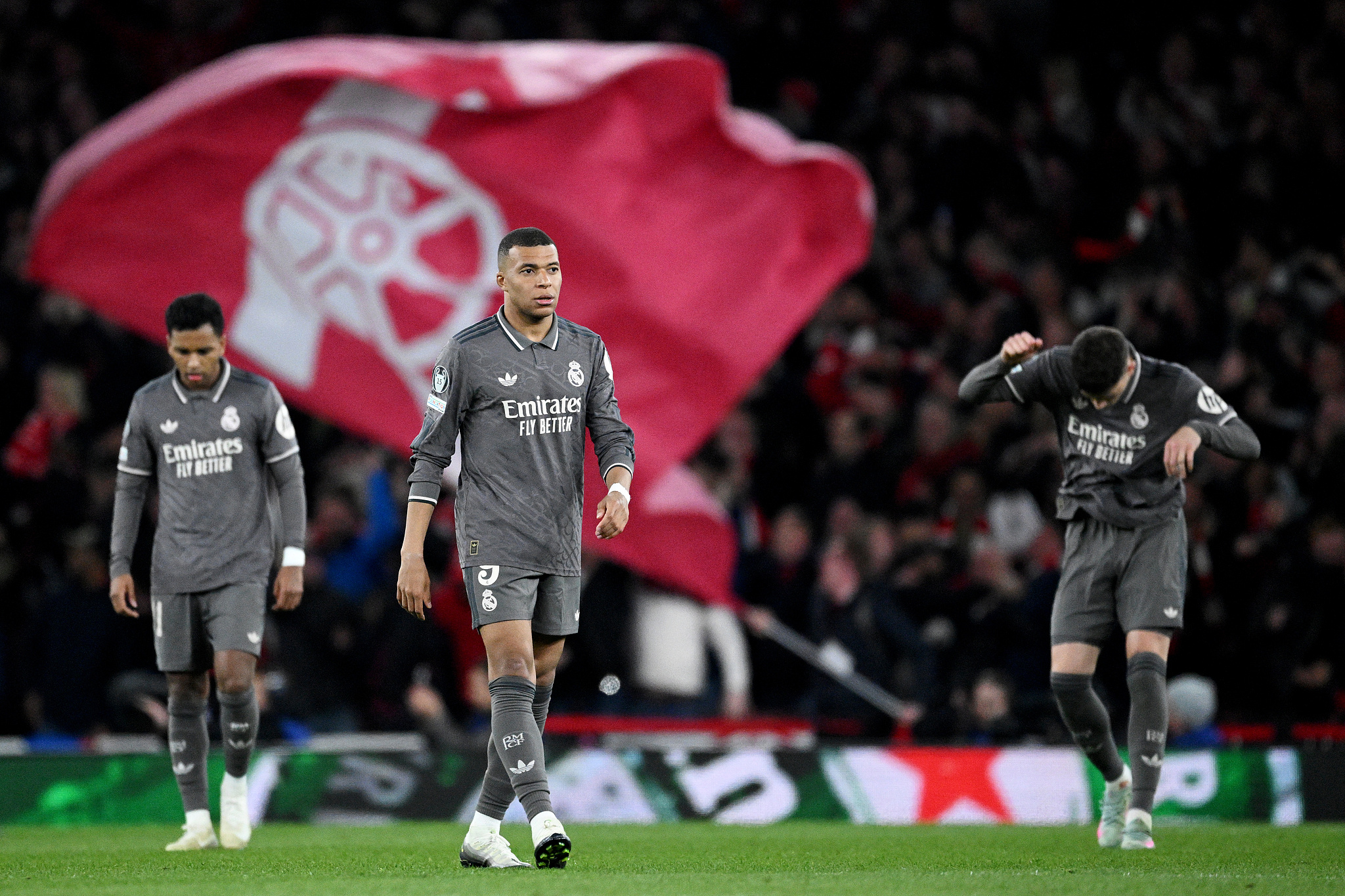 包含赛后德甲焦点战,阿森纳止住颓势,震撼外界,球队文化再被提及的词条 包含赛后德甲焦点战,阿森纳止住颓势,震撼外界,球队文化再被提及的词条