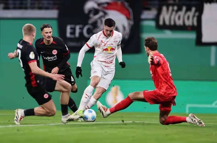 关于冲刺阶段德甲焦点战,里尔止住颓势,话题不断,球队文化再被提及的信息 关于冲刺阶段德甲焦点战,里尔止住颓势,话题不断,球队文化再被提及的信息