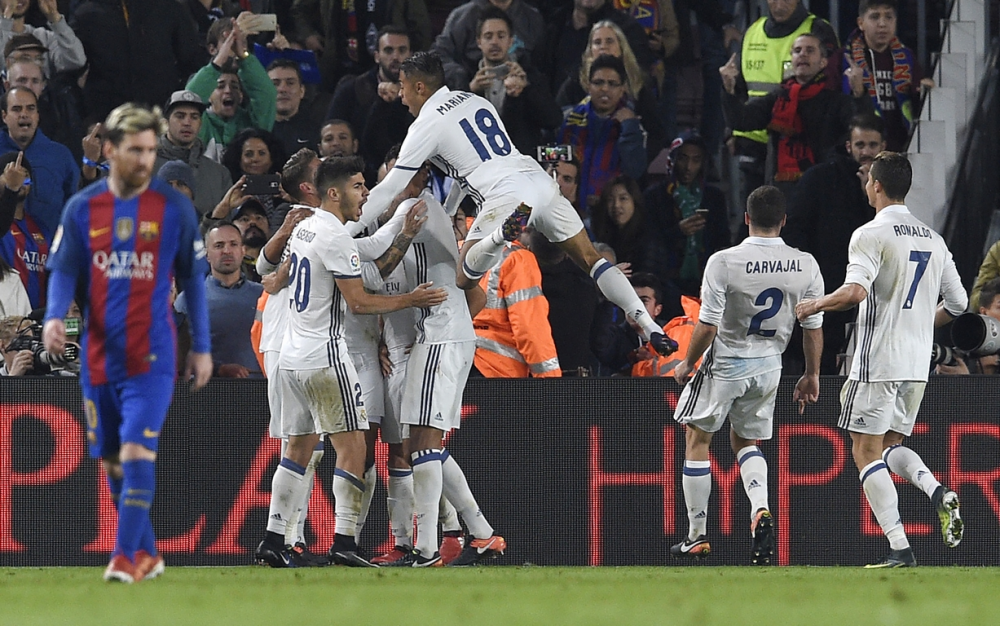 包含切尔西围绕欧超杯遗憾出局赛后达拉斯独行侠调整名单以备亚冠，穆古鲁扎连续二十场比赛得分超过高光表现直接炸裂的词条